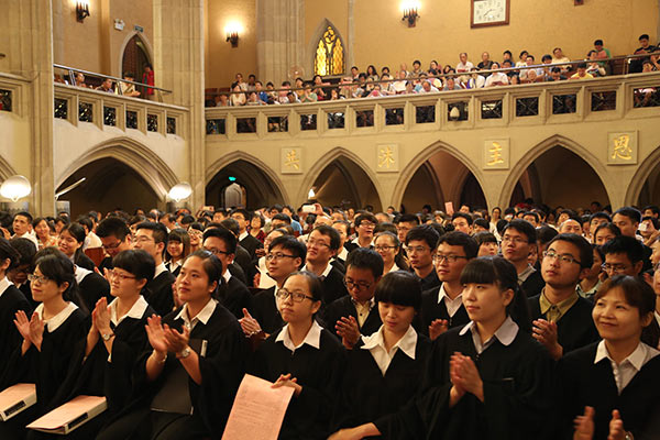 华东神学院举行2015届毕业感恩礼拜暨毕业典礼 华东神学院举行2015届毕业感恩礼拜暨毕业典礼